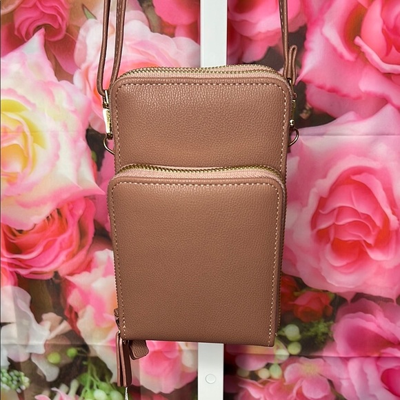 Sophisticated antique rose color  Crossbody Bag with Clean Lines - Picture 2 of 7